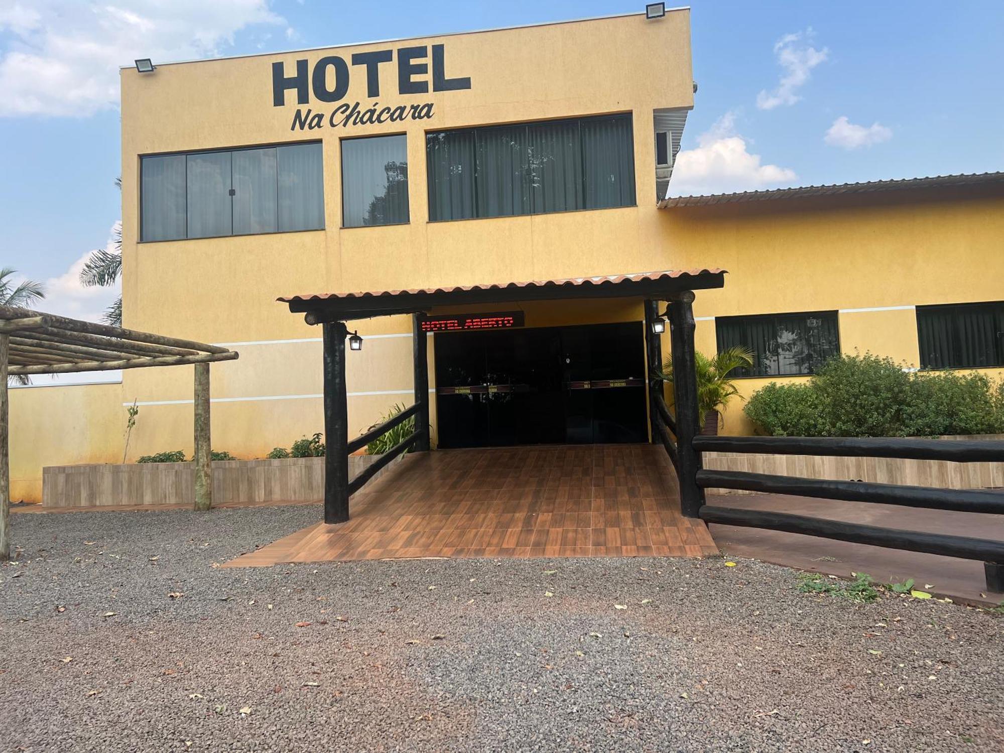Hotel E Restaurante Na Chacara Dourados Bagian luar foto